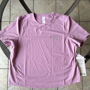 Lululemon Breathable Run Short Sleeve Graphic Tee, Lilac, Size 6